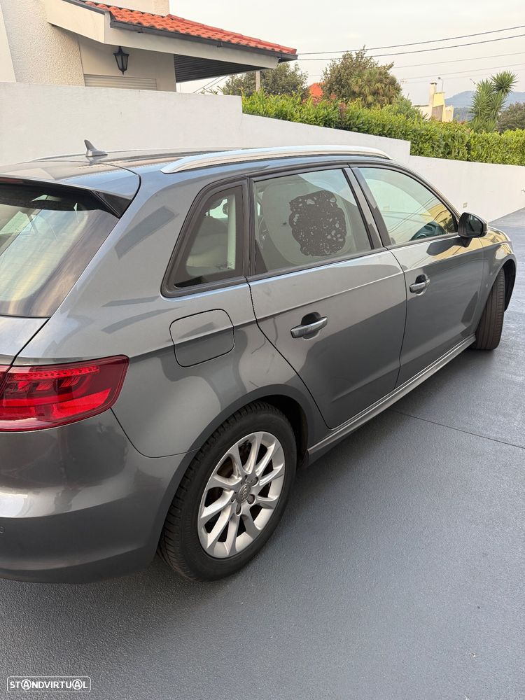 Audi A3 Sportback 1.6 TDI Attraction - 3