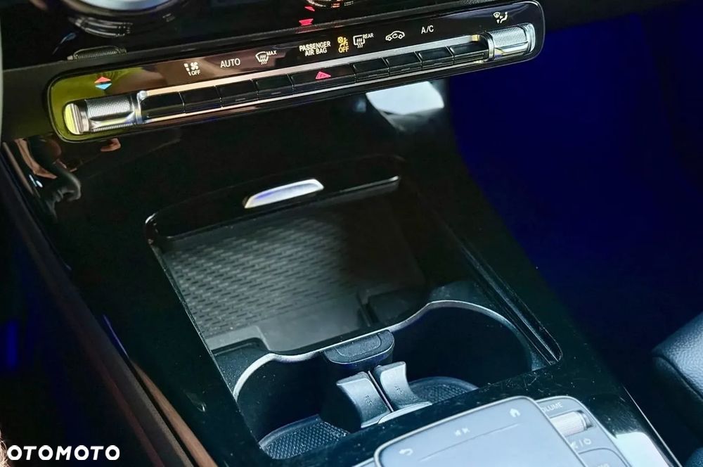 Mercedes-Benz Klasa A 220 4-Matic AMG Line - 26