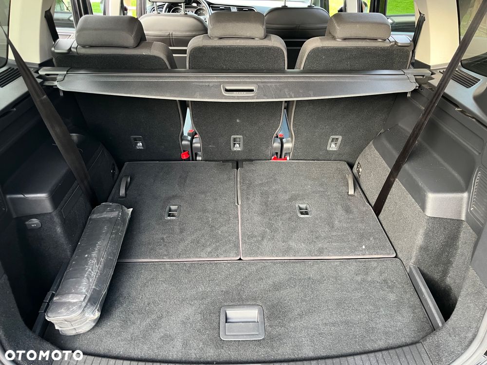 Volkswagen Touran 1.5 TSI ACT OPF DSG IQ.DRIVE - 28