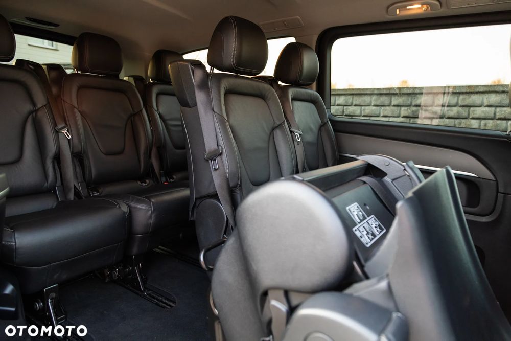 Mercedes-Benz Klasa V - 21