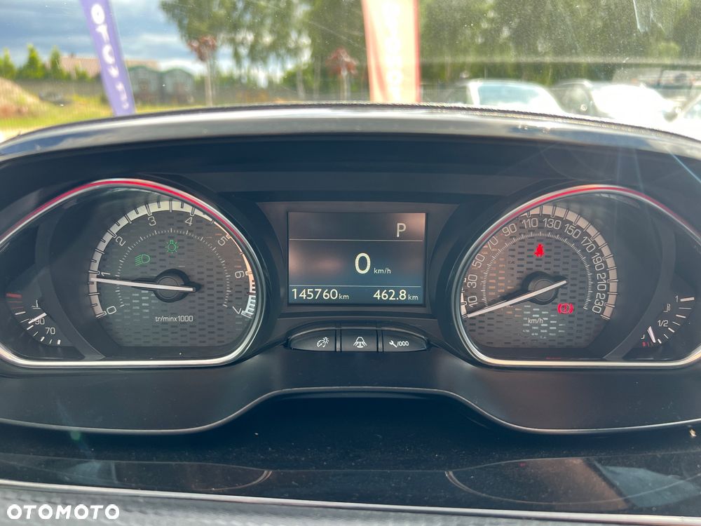 Peugeot 2008 PureTech 110 Stop&Start EAT6 GT-Line Edition - 23