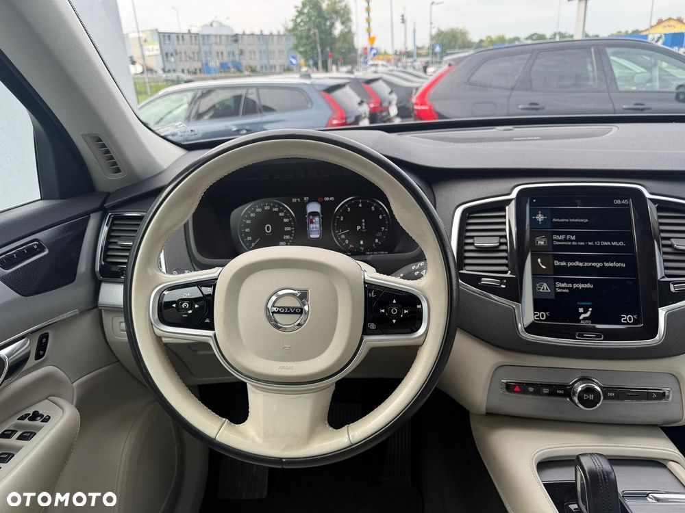 Volvo XC 90 - 18