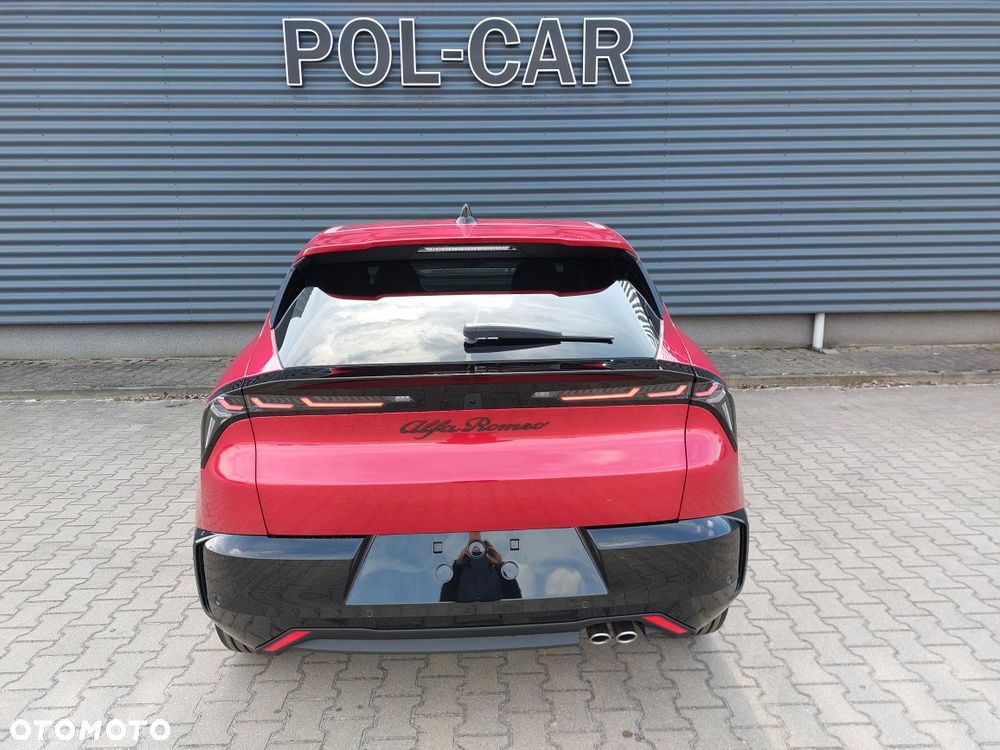 Alfa Romeo Junior 1.2 mHEV Ti Q4 eDCT - 8