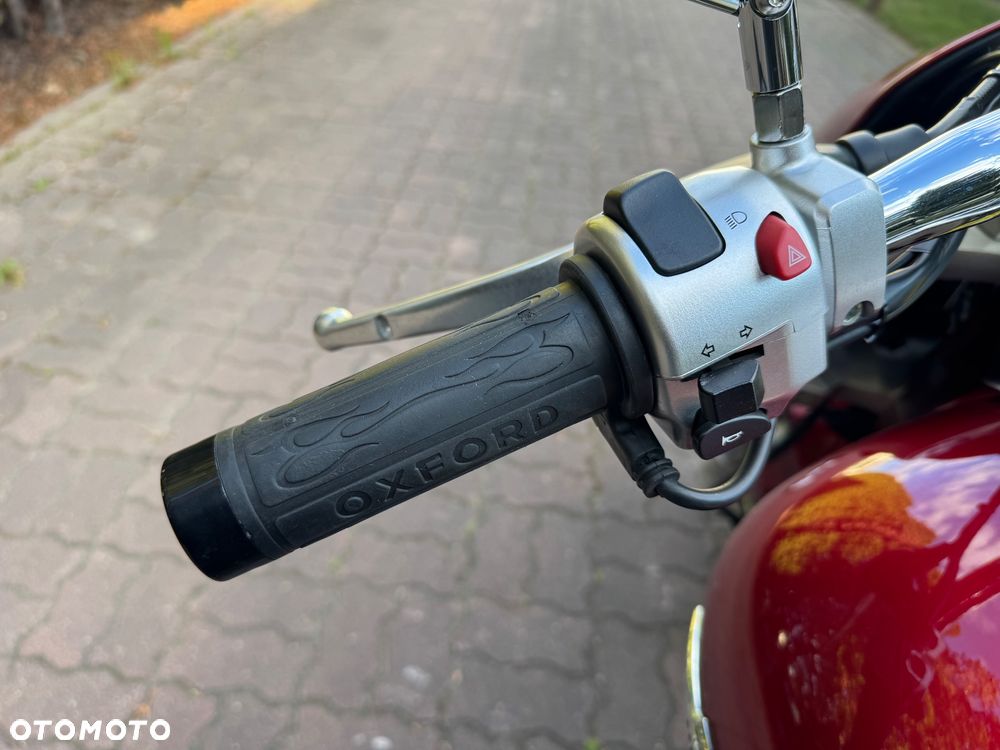 Suzuki Intruder - 20