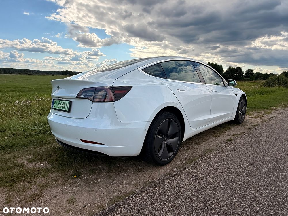 Tesla Model 3 - 9