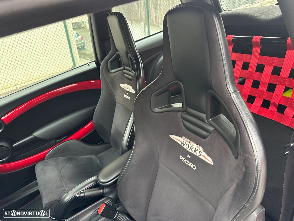 MINI 3 Portas John Cooper Works - 16