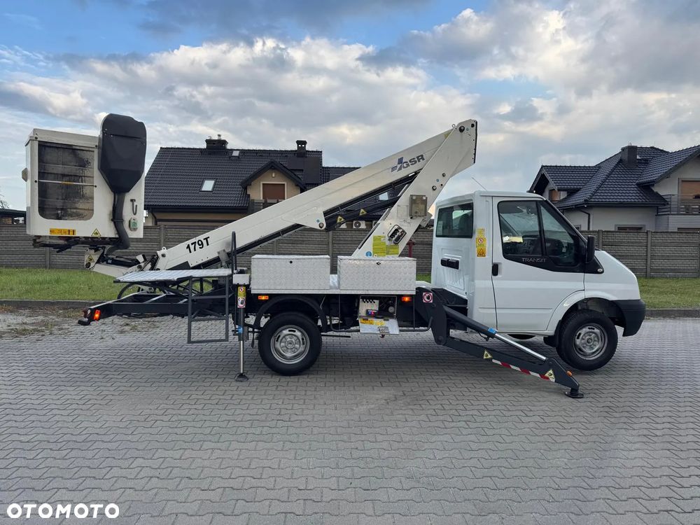 Ford Transit - 1