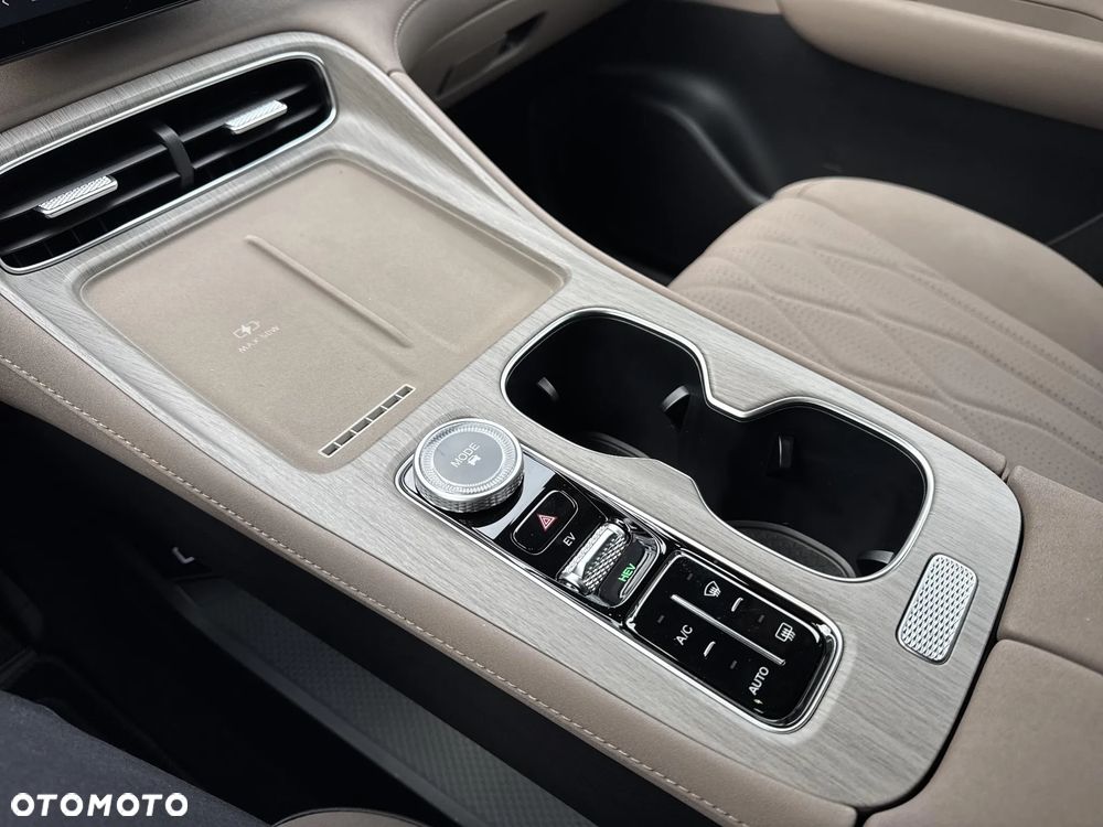 Chery Tiggo 8 1.5 T-GDI Super Hybrid Prestige DCT - 16