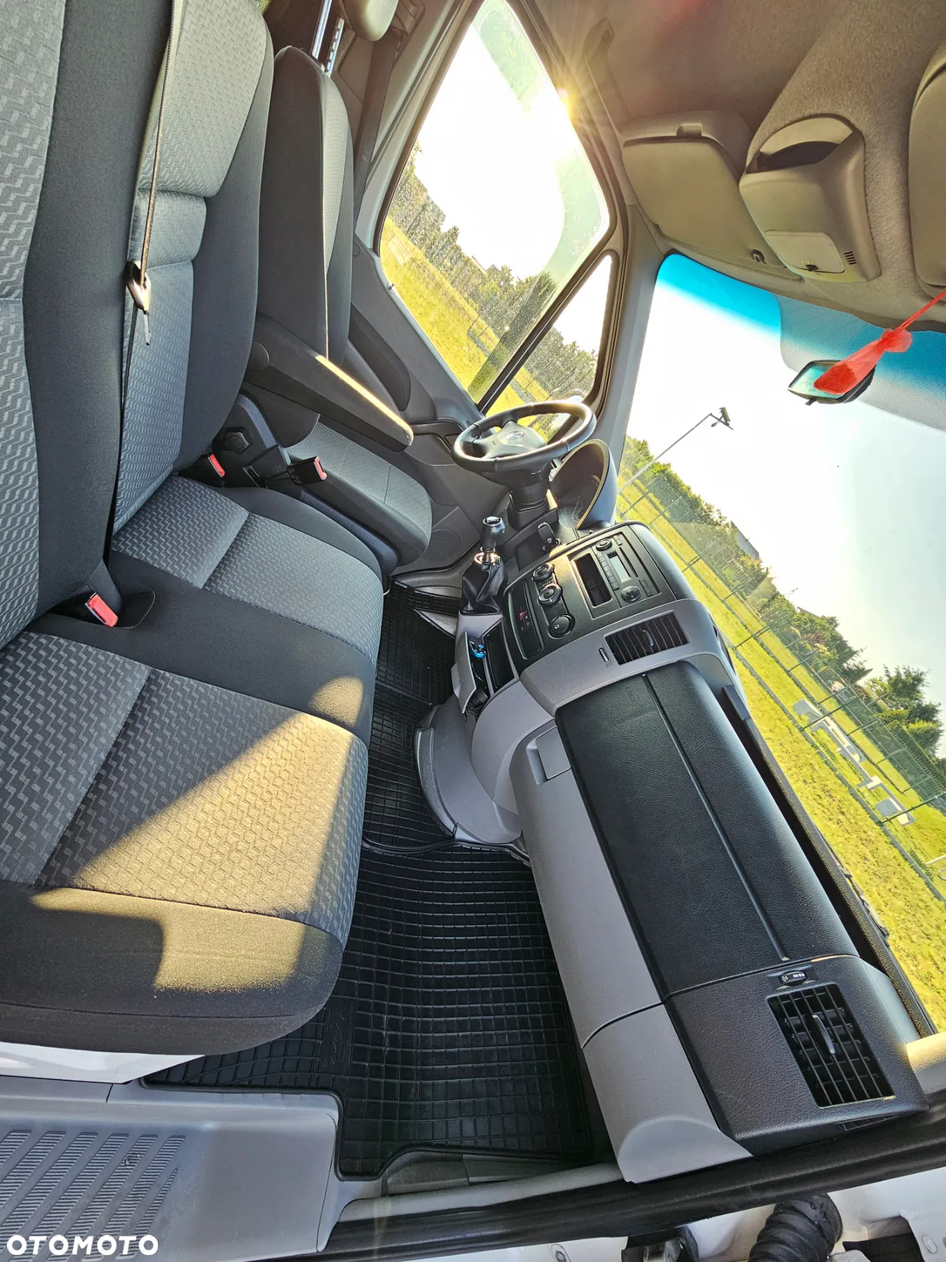 Volkswagen Crafter - 13