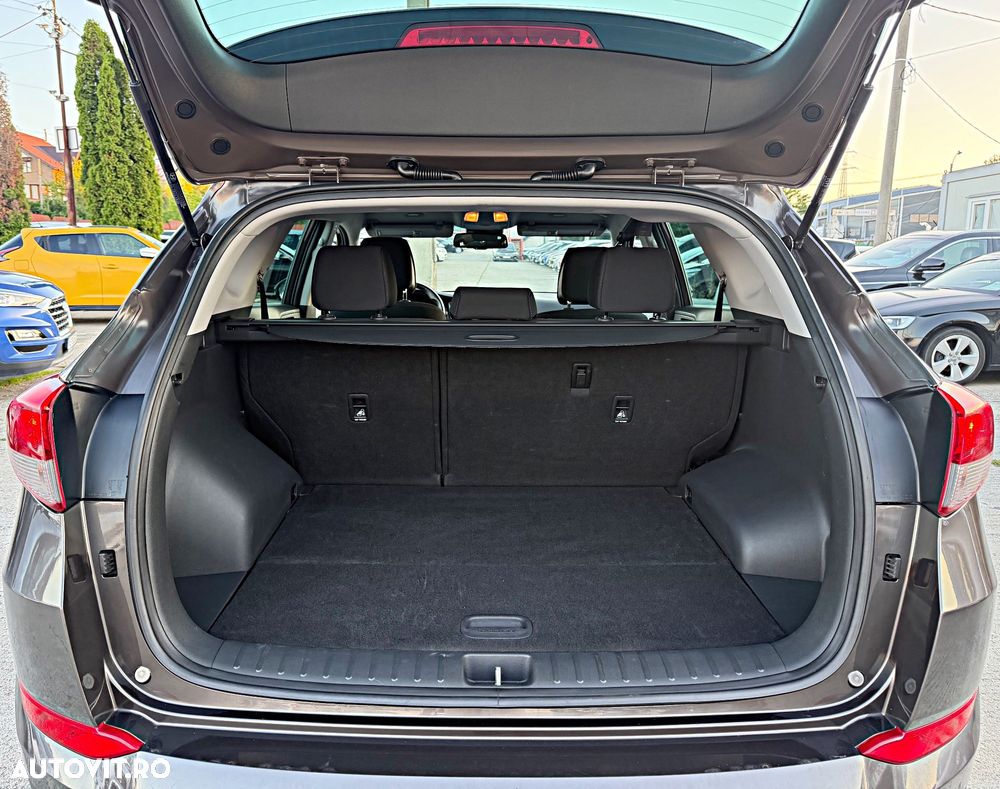 Hyundai Tucson 2.0 CRDI 4WD 6MT Premium - 27
