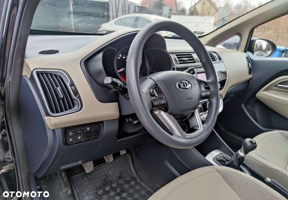Kia Rio - 19