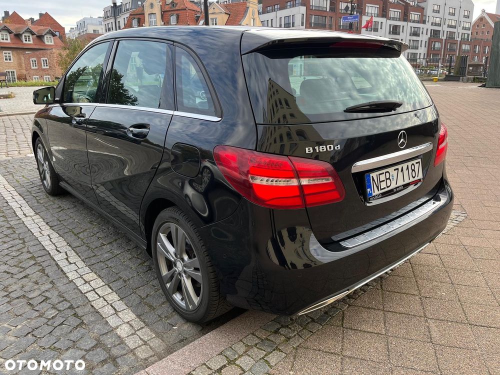 Mercedes-Benz B-Class 2017 photo 3