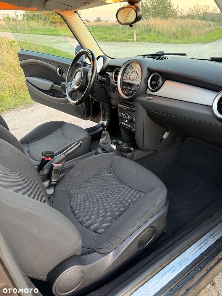 MINI ONE D - 13