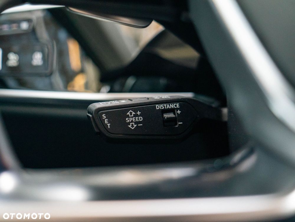 Audi A8 - 30