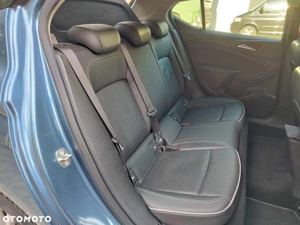 Opel Astra 1.6 D (CDTI) Start/Stop Innovation - 34