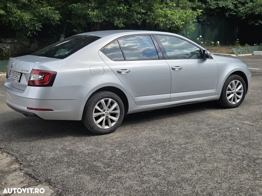 Skoda Octavia 1.5 TSI DSG MHEV Style - 4