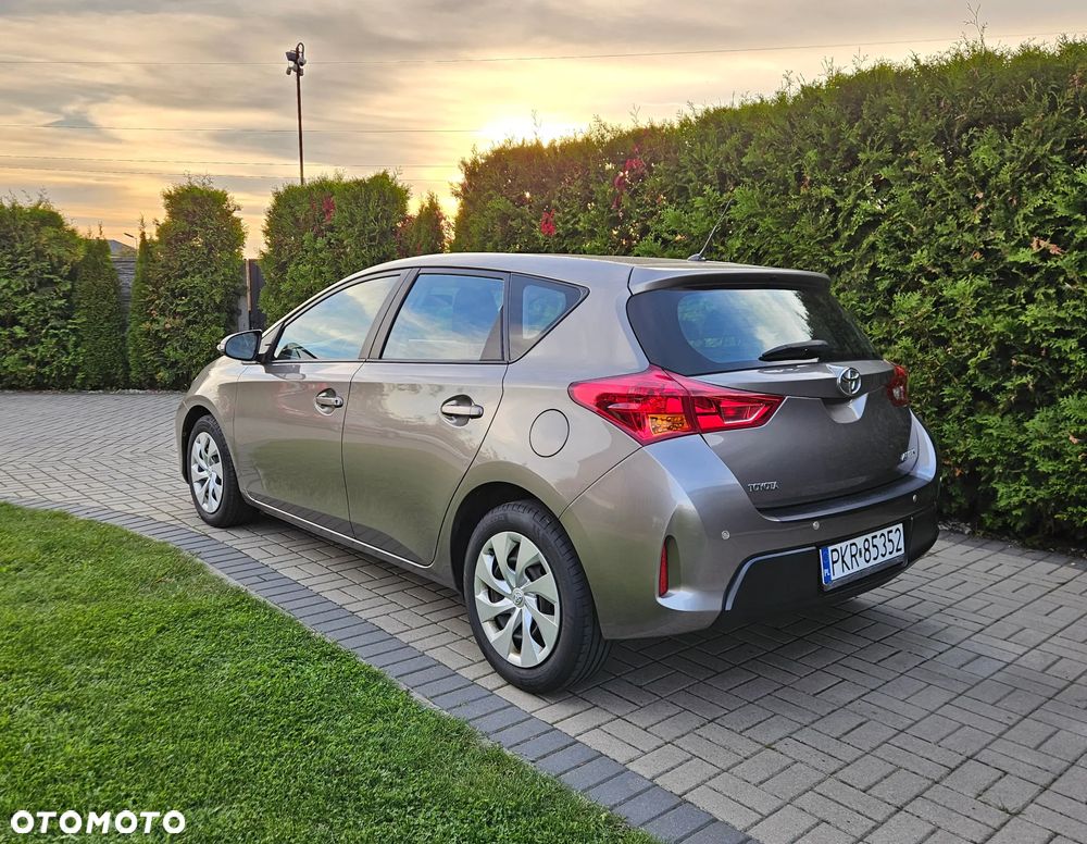 Toyota Auris 1.33 VVT-i - 8
