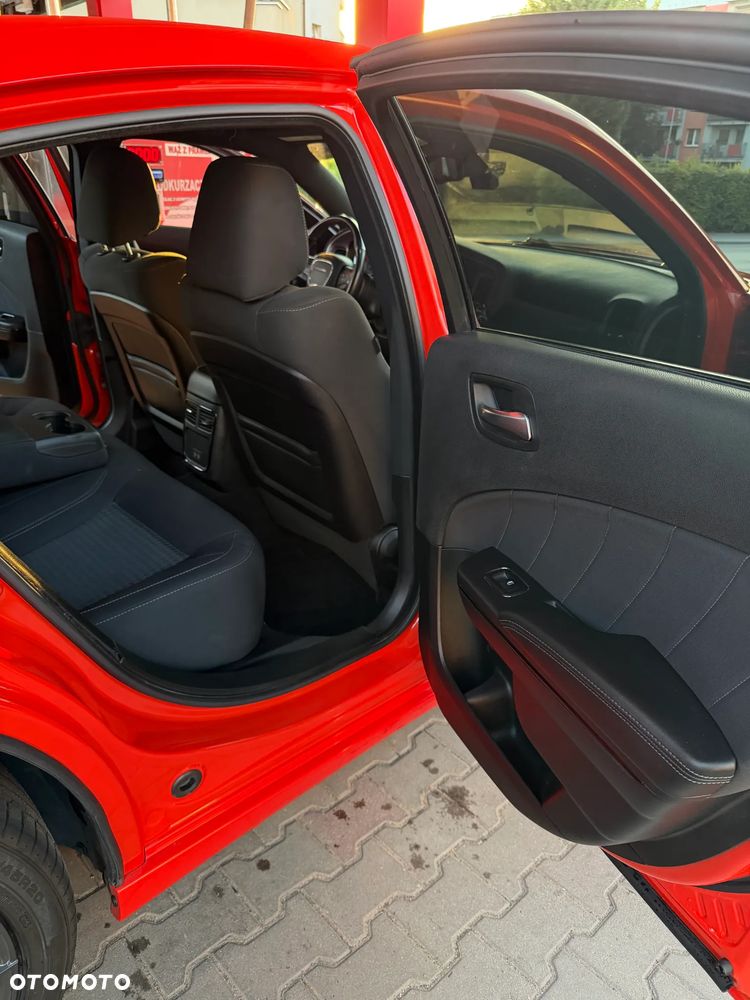 Dodge Charger 3.6 GT - 12