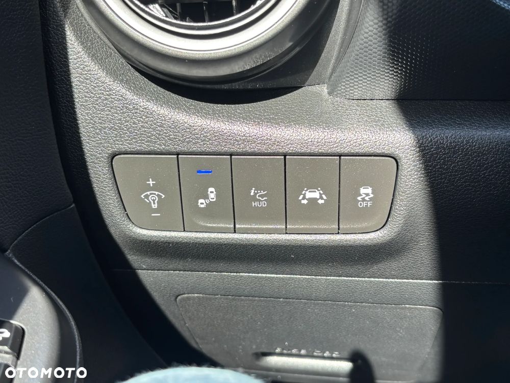Hyundai Kona 1.6 T-GDI DCT 4WD Premium - 36