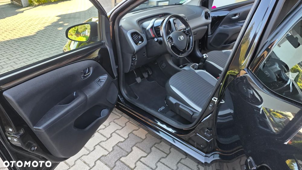 Toyota Aygo x-play club - 17