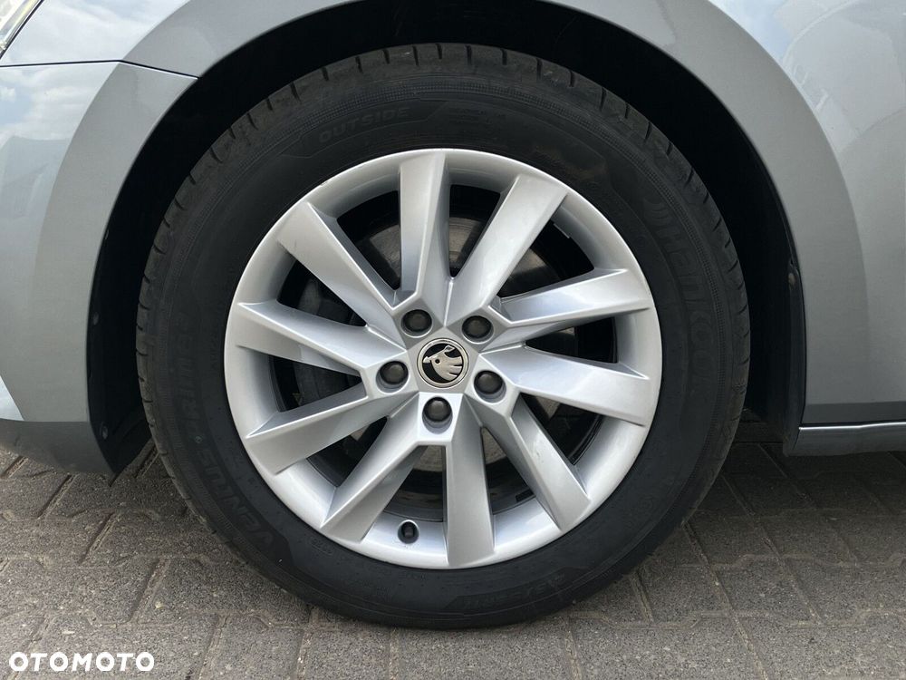Skoda Superb 2.0 TDI SCR Ambition DSG - 11