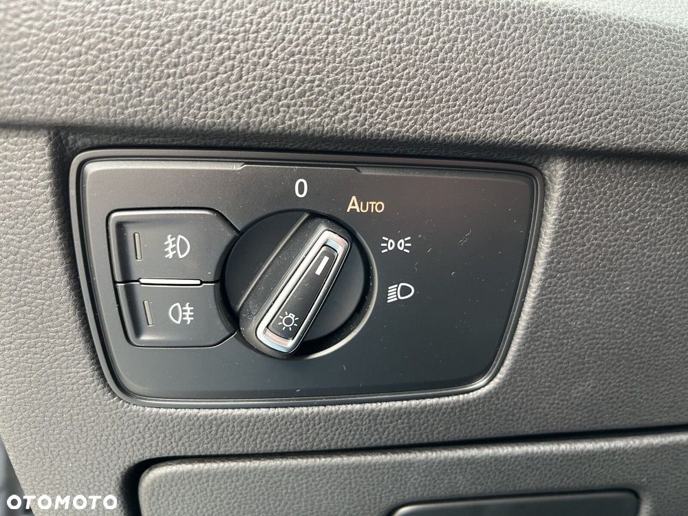 Volkswagen Passat - 24