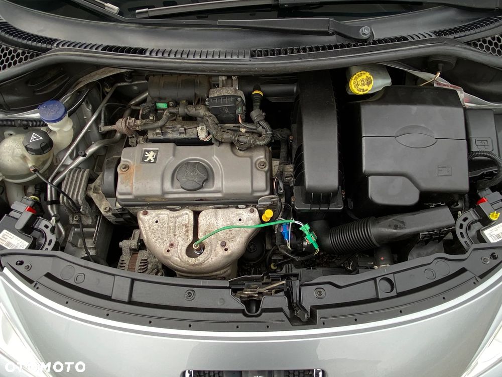 Peugeot 207 75 Urban Move - 6