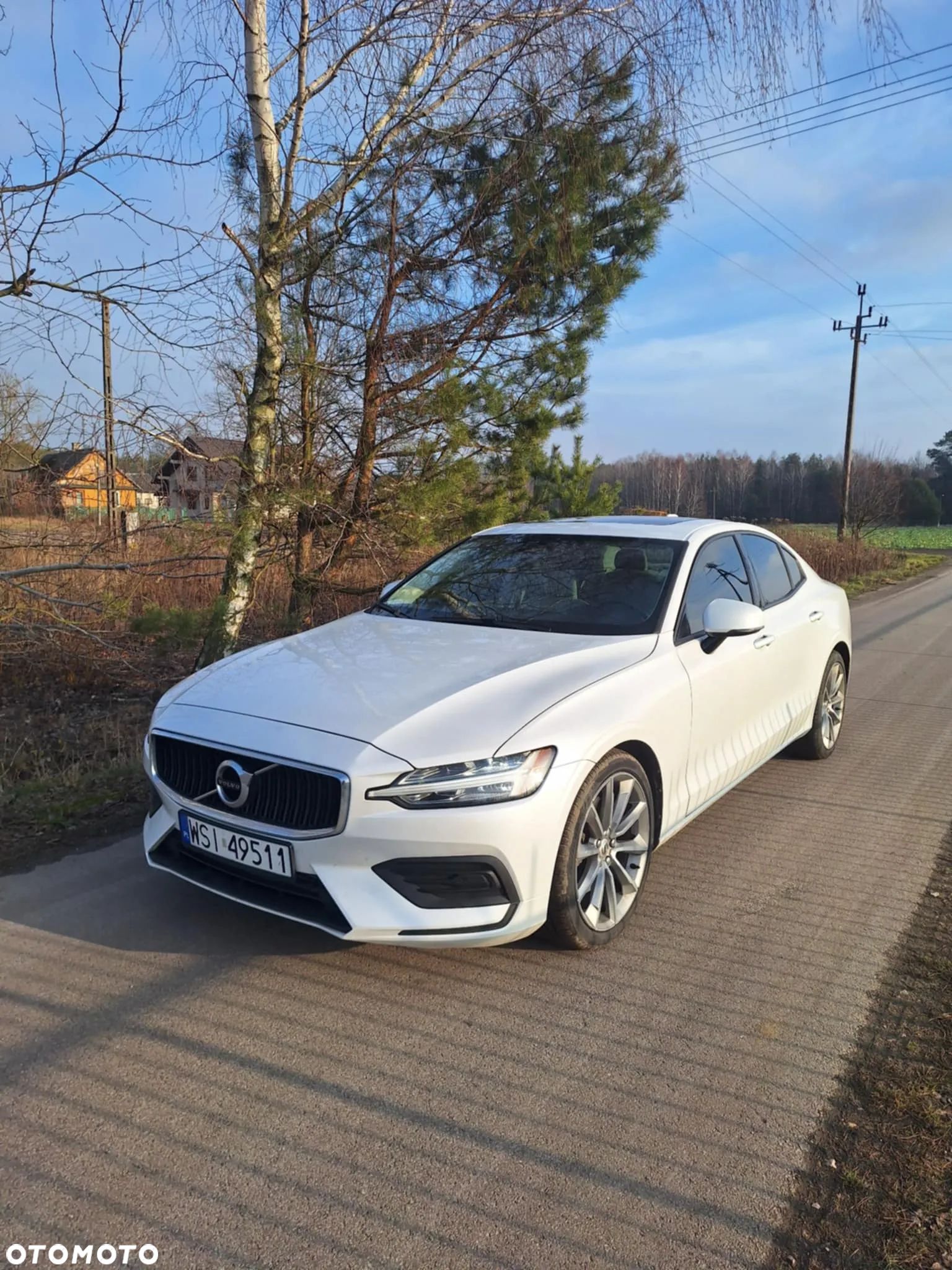 Volvo S60 T5 Momentum Pro - 1