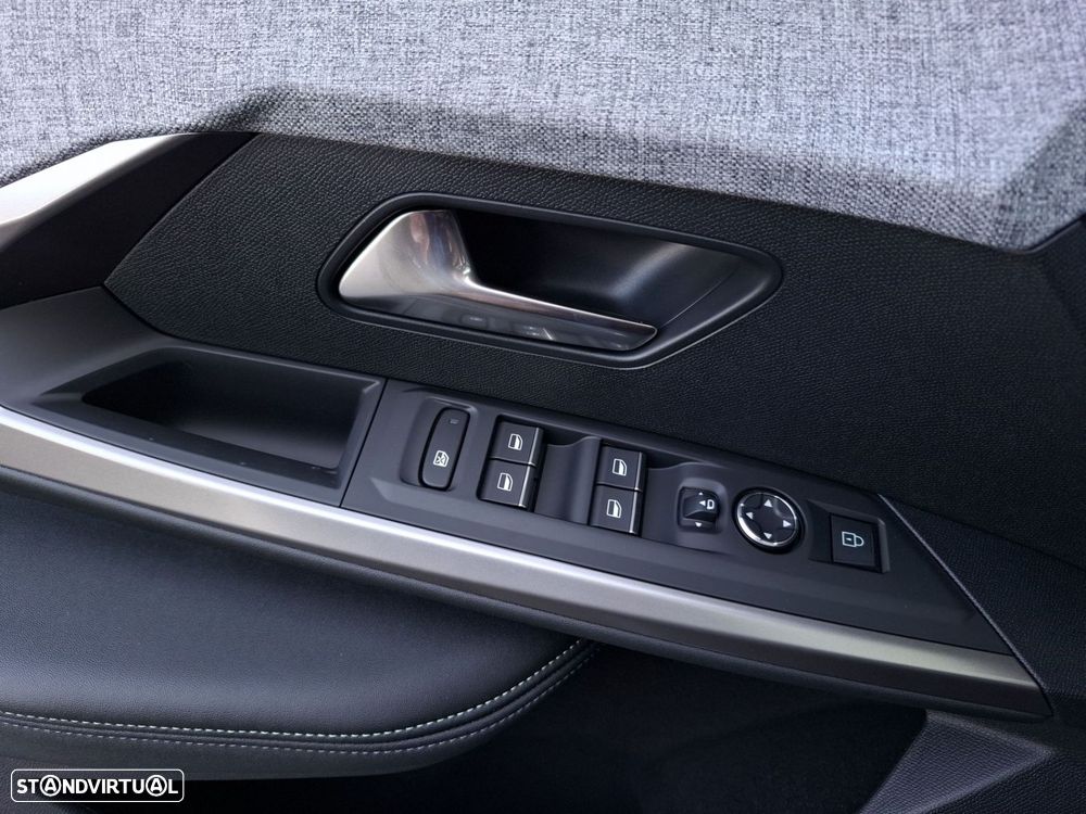 Peugeot 3008 1.2 Hybrid GT e-DCS6 - 22