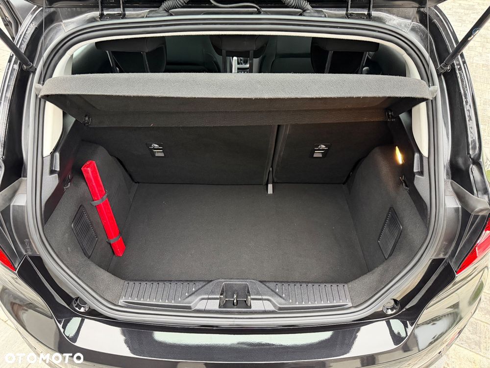 Ford Fiesta 1.1 S&S TITANIUM - 17