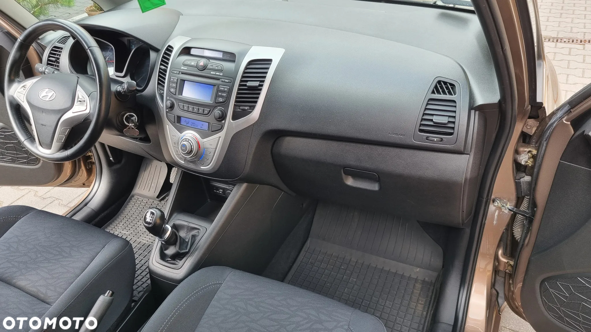 Hyundai ix20 1.6 Comfort - 21