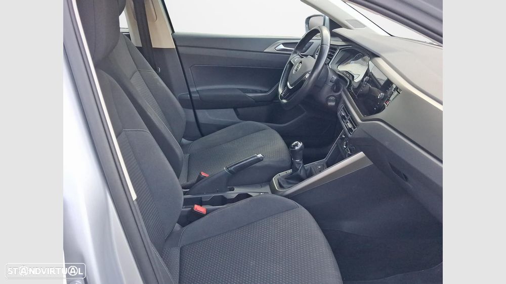 Volkswagen Polo 1.0 Confortline — fotografia 12