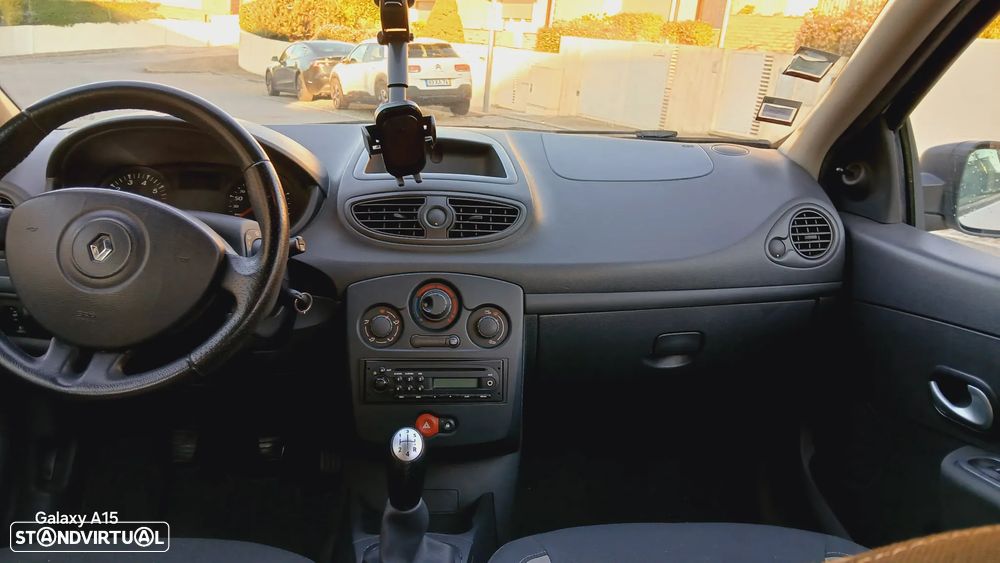 Renault Clio 1.2 16V Dynamique Sport Edition - 4