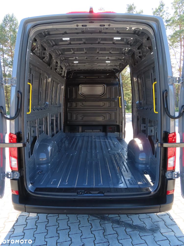 MAN TGE 3.180 2.0 TDI 180 KM Furgon Blaszak L3H3 Standard / Dach Wysoki Rozstaw Osi 3640 mm 1248 Kg Ładowność Fotel ergoActive Z Masażem Kamera Parkowania Tempomat Stan Jak Nowy UNIKAT GOTOWY DOSTEPNY POLECAM - 19