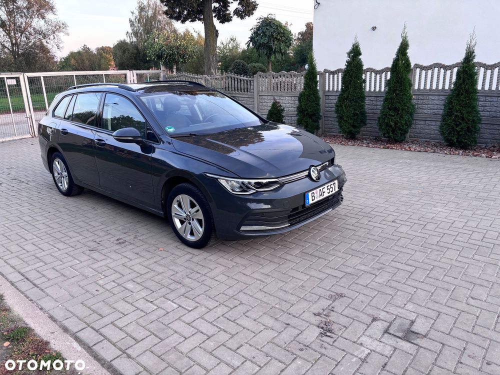 Volkswagen Golf - 1