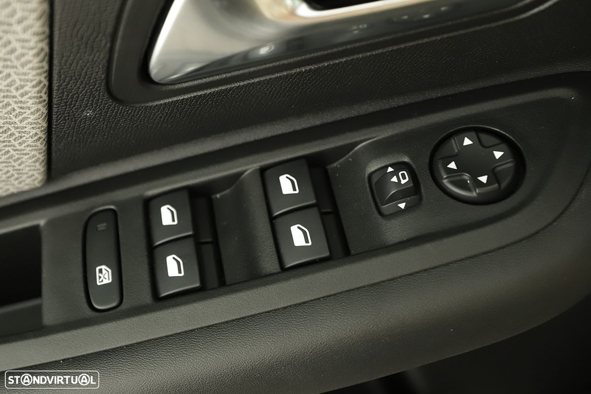 Citroën C4 1.2 PureTech Max EAT8 - 18