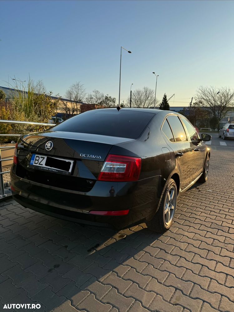 Skoda Octavia 2.0 TDI STYLE - 3