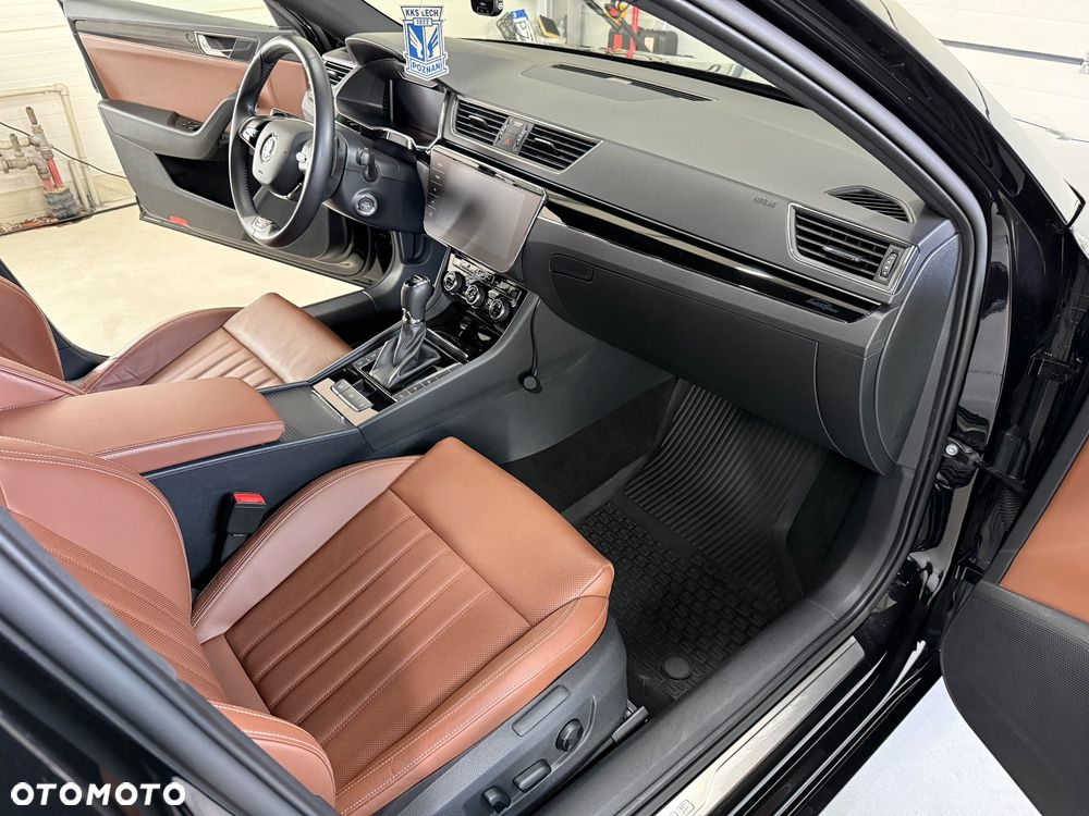 Skoda Superb 2.0 TDI SCR L&K DSG - 33