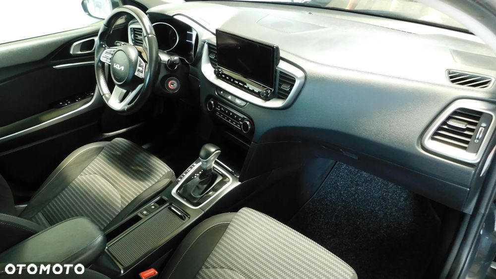 Kia Ceed 1.6 CRDi SCR L Business Line DCT - 28