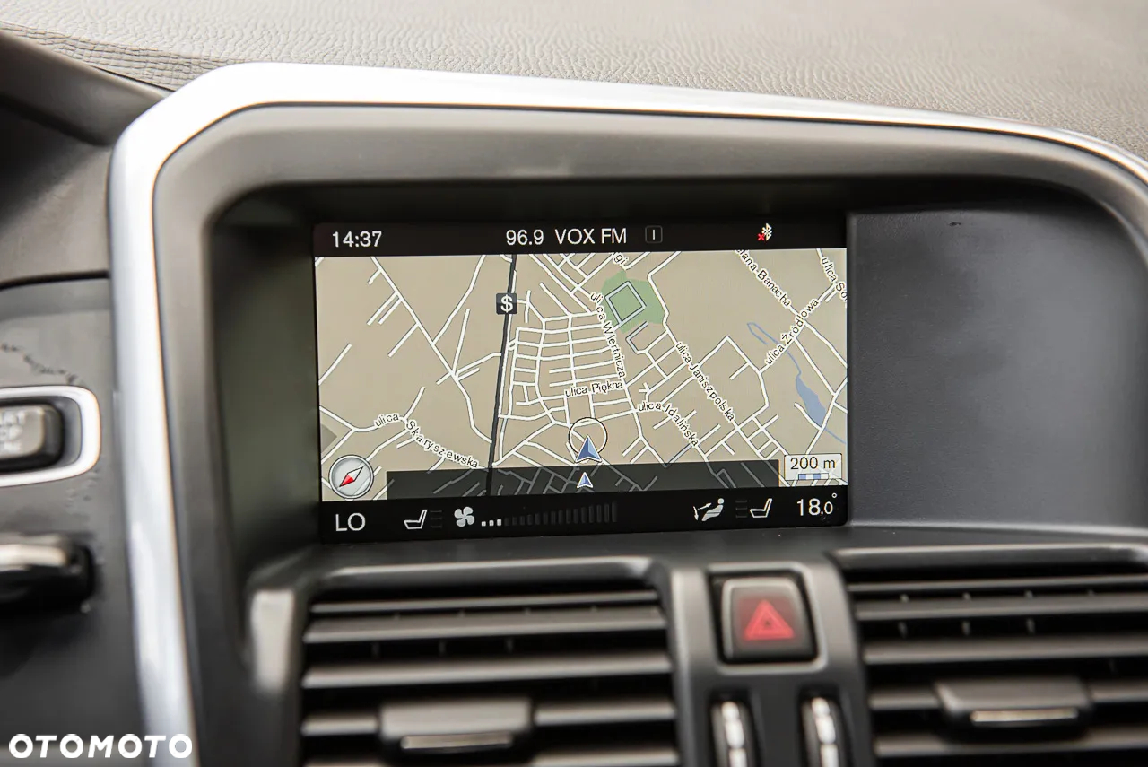 Volvo XC 60 T6 AWD R-Design Summum - 19