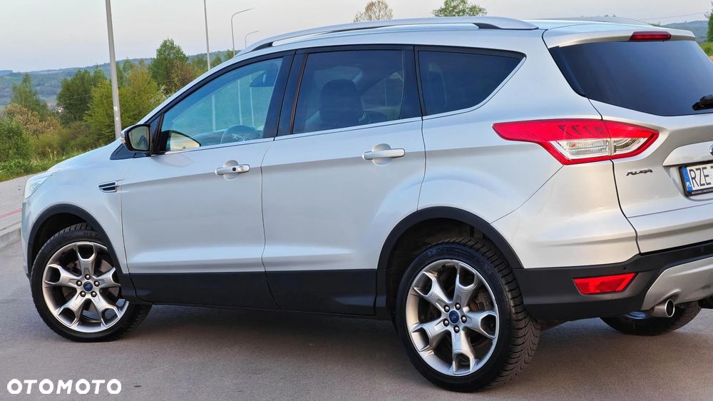 Ford Kuga 2.0 TDCi 4x4 Titanium - 19