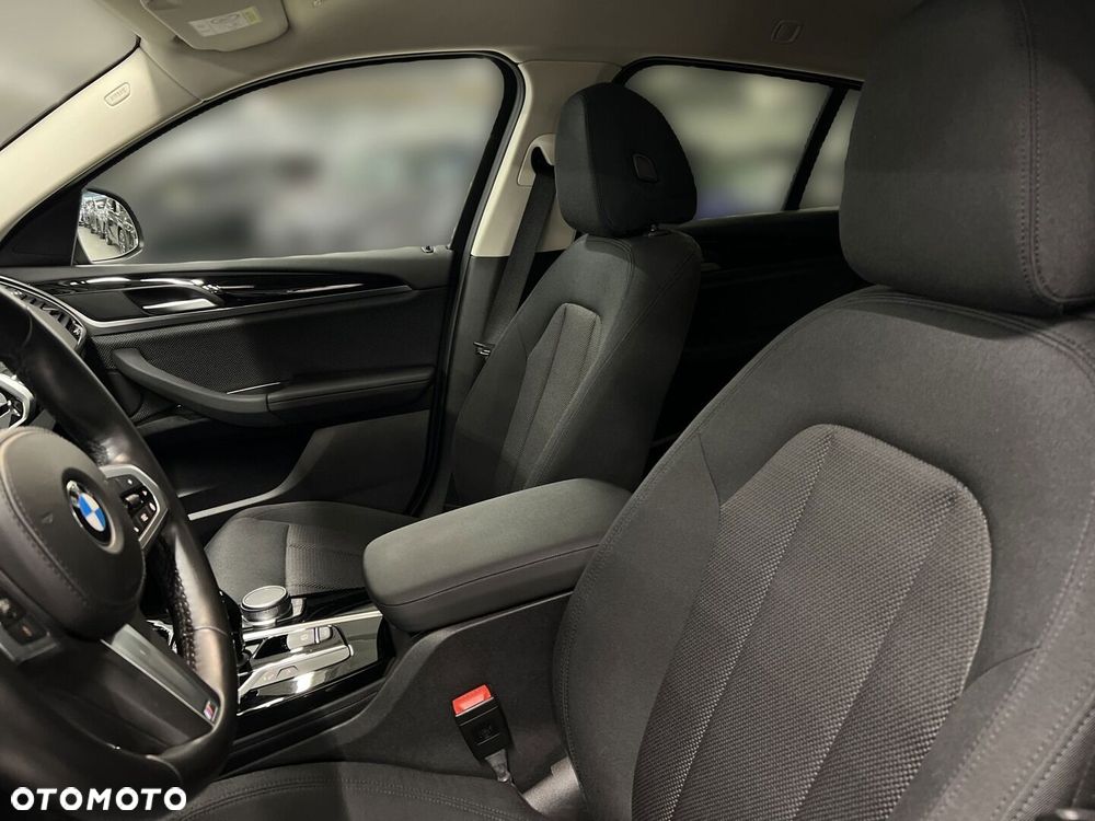 BMW X4 xDrive20d Advantage - 11