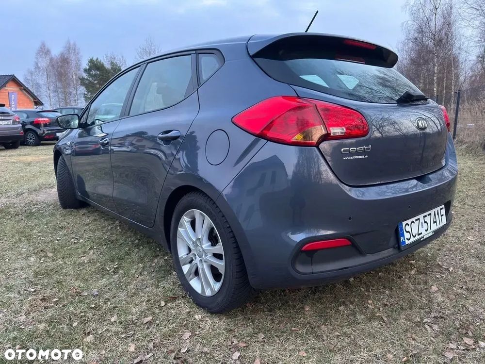 Kia Ceed - 4