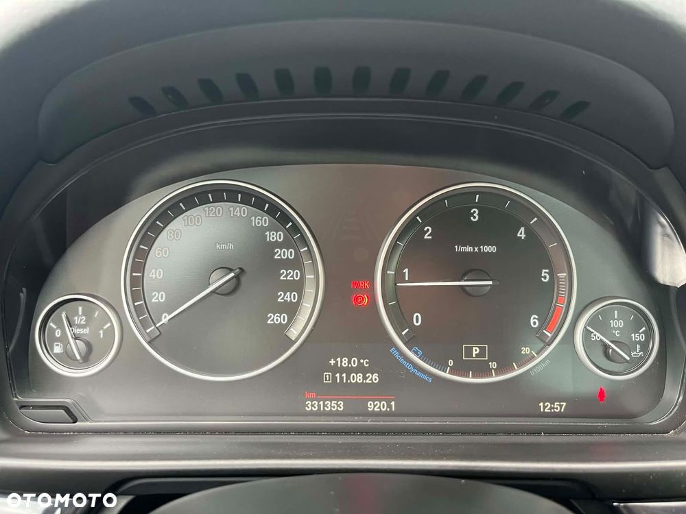BMW Seria 5 520d Luxury Line - 10