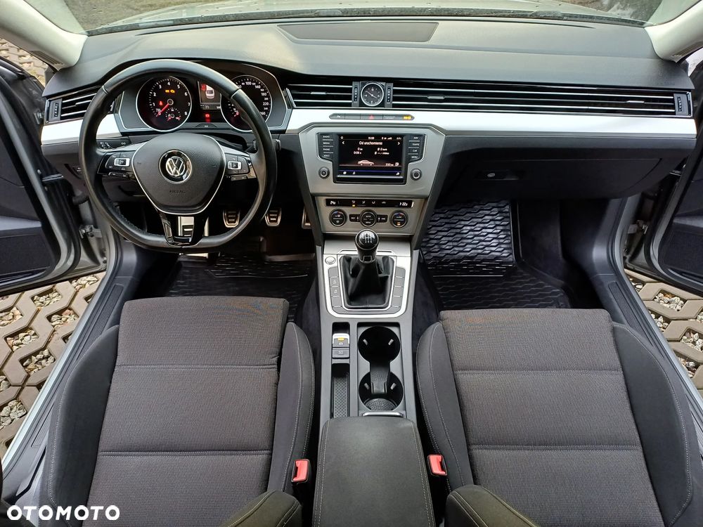 Volkswagen Passat 1.8 TSI BMT Comfortline - 8