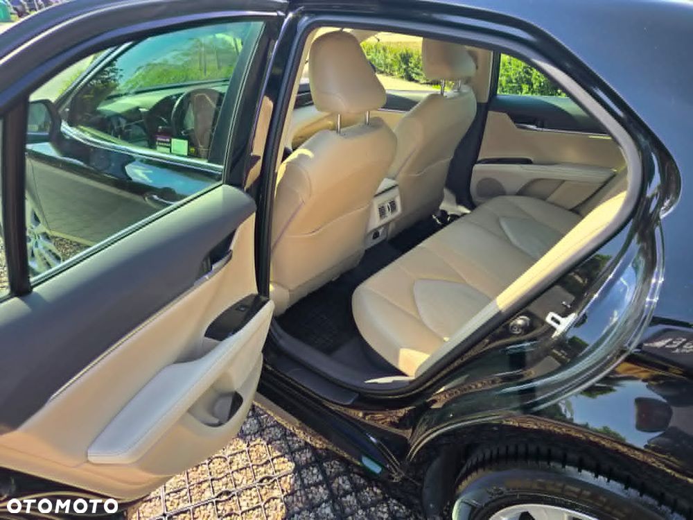 Toyota Camry 2.5 Hybrid Comfort CVT - 9