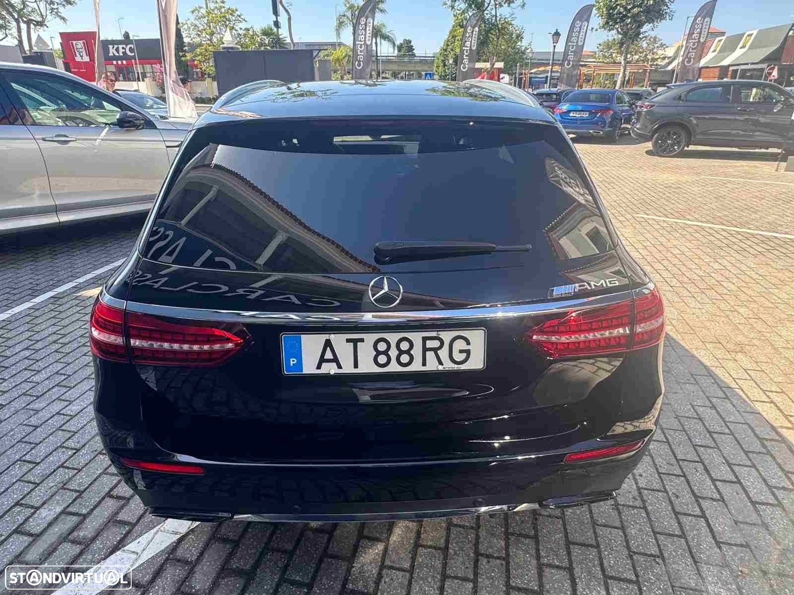 Mercedes-Benz E 220 d AMG Line - 11