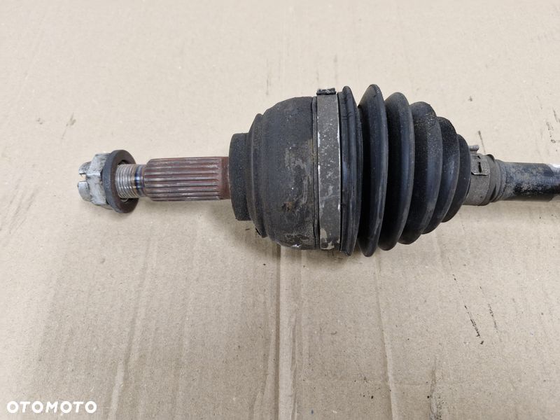 NISSAN MICRA K14 1.0 B PÓŁOŚ LEWY PRZÓD KRÓTKA 391015FF0A - 2