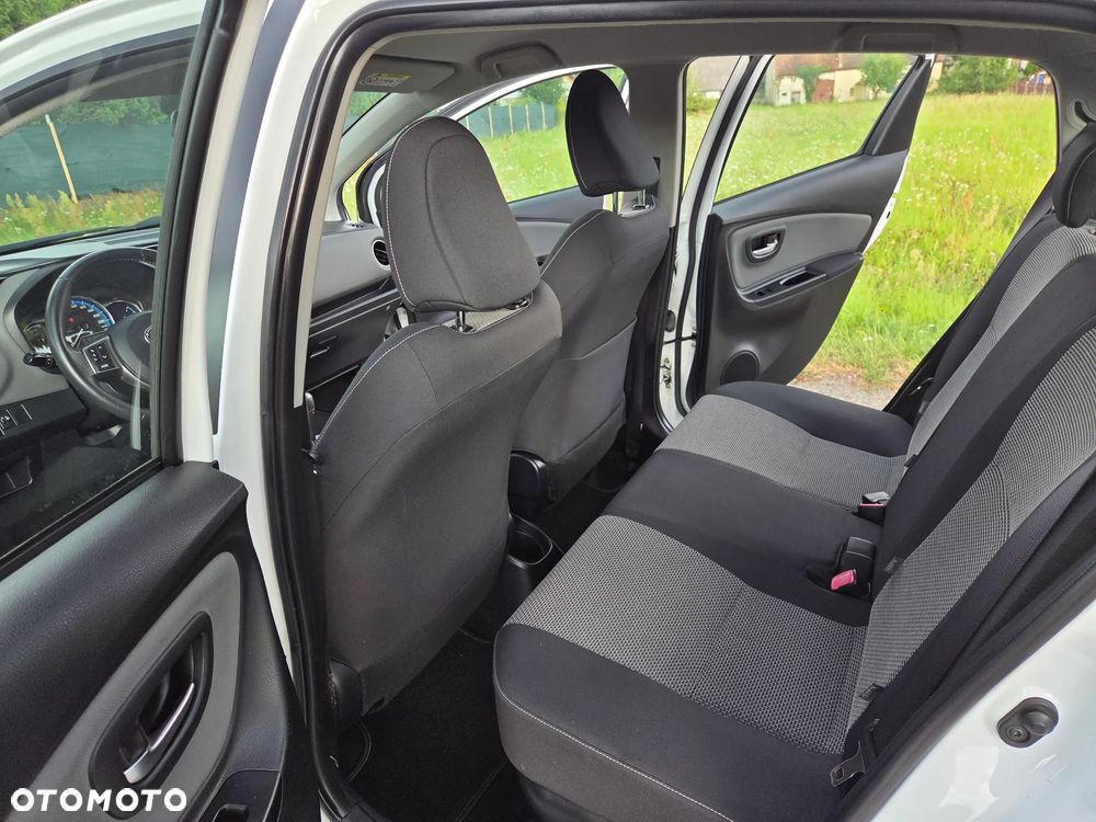 Toyota Yaris Hybrid 100 Dynamic EU6 - 23