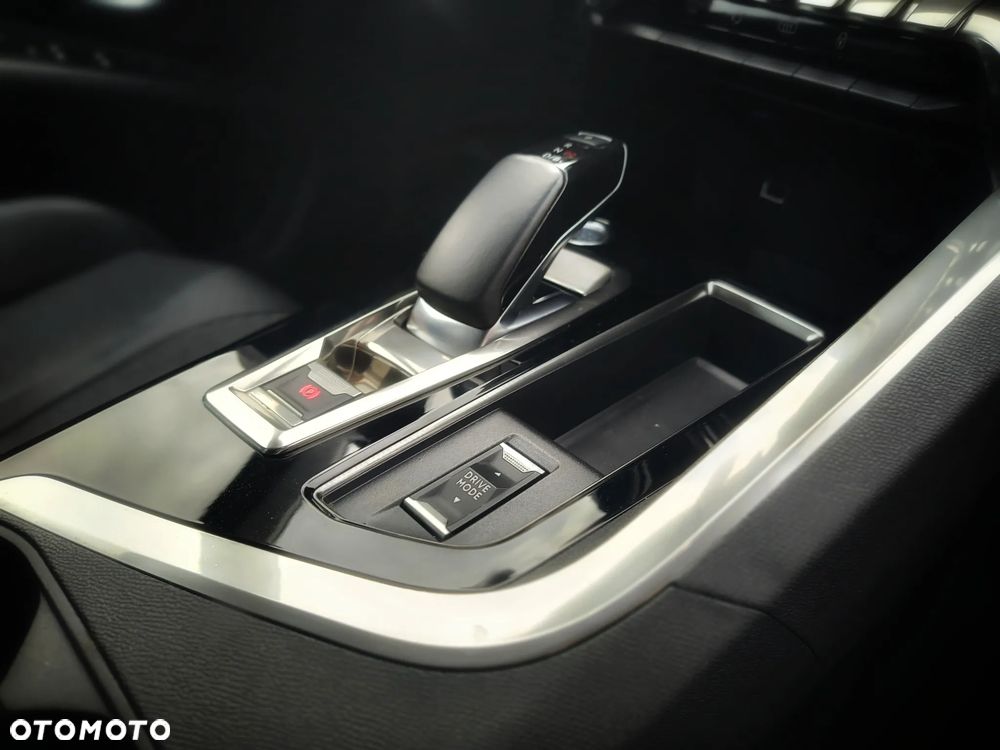 Peugeot 3008 225 e-EAT8 GT Pack - 32
